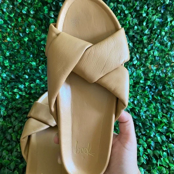 beek Tan Leather Sandals - Picture 10 of 11